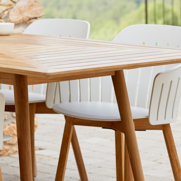 Slider 1 Define Teaktisch.jpg